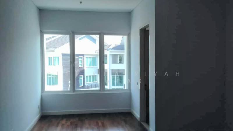 Rumah Teres 3 Tingkat untuk Dijual di Bukit Jelutong (Shah Alam) - SITI KHAIRIYAH JAAFAR - PropertyGuru.com.my