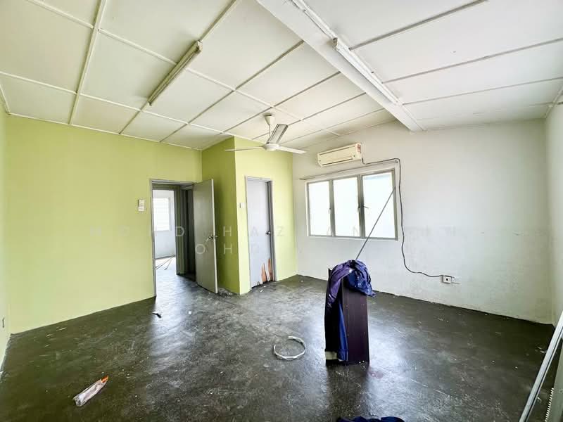 2-storey Terraced House for Sale in Saujana Utama (Selangor) - Mohd Hazlan bin Mohd Sopi - Living Room - PropertyGuru.com.my