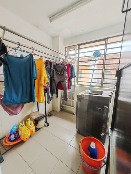 2-storey Terraced House for Sale in Taman Tasik Puchong (Puchong) - Evan Goh - Balcony - PropertyGuru.com.my