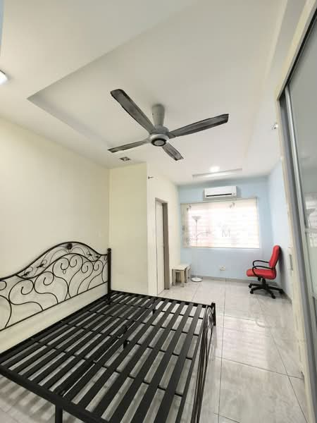 2.5-storey Terraced House for Sale in Kampung Batu Belah (Klang) - Alvin Lim - Bedroom - PropertyGuru.com.my