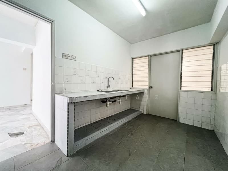 Condominium for Sale at Le Jardine Condominium - Amzar Faiz - Kitchen - PropertyGuru.com.my