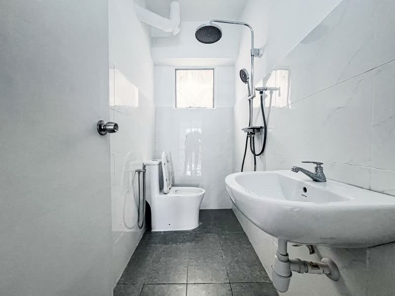 Condominium for Sale at Le Jardine Condominium - Amzar Faiz - Bathroom - PropertyGuru.com.my