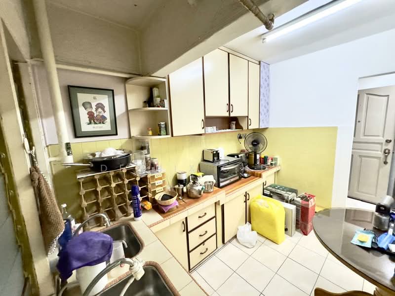 Pangsapuri untuk Dijual di Puteri Court - Dennix Chin - Kitchen - PropertyGuru.com.my