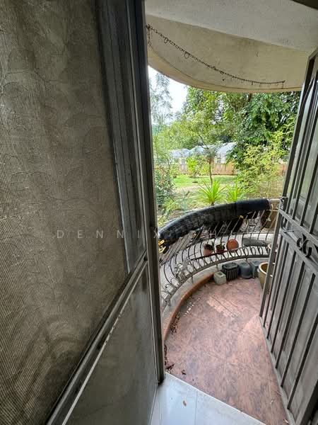 Pangsapuri untuk Dijual di Puteri Court - Dennix Chin - Balcony - PropertyGuru.com.my
