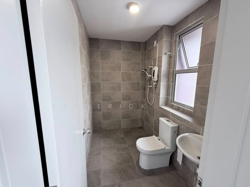 2-storey Terraced House for Rent in Bandar Rimbayu (Telok Panglima Garang) - Frederick Tan - Bathroom - PropertyGuru.com.my