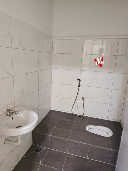 Kilang untuk Disewa di Bukit Mertajam (Penang) - Teh Guan Fong - Bathroom - PropertyGuru.com.my