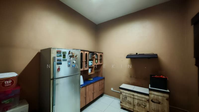 Rumah Teres untuk Dijual di Kajang (Selangor) - Nurashekin . - Kitchen - PropertyGuru.com.my