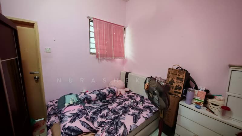 Rumah Teres untuk Dijual di Kajang (Selangor) - Nurashekin . - Bedroom - PropertyGuru.com.my