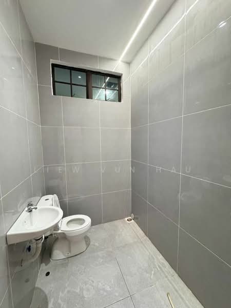 Rumah Teres 2 Tingkat untuk Dijual di Ulu Tiram (Johor) - Liew Vun Hau - Bathroom - PropertyGuru.com.my