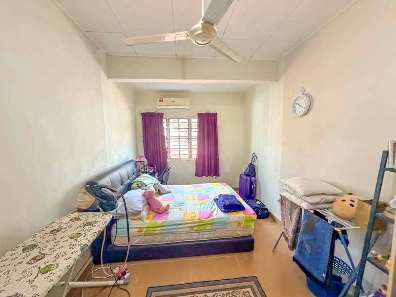 Rumah Teres 2 Tingkat untuk Dijual di Bandar Tun Hussein Onn (Cheras) - Adilah Adib - Bedroom - PropertyGuru.com.my