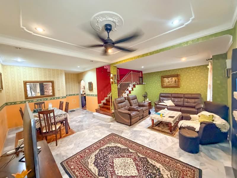 Rumah Teres 2 Tingkat untuk Dijual di Bandar Tun Hussein Onn (Cheras) - Adilah Adib - Living Room - PropertyGuru.com.my
