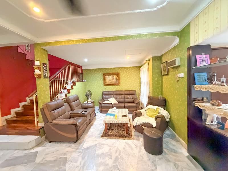 Rumah Teres 2 Tingkat untuk Dijual di Bandar Tun Hussein Onn (Cheras) - Adilah Adib - Living Room - PropertyGuru.com.my