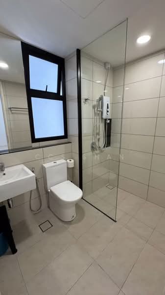 Servis Apartment untuk Dijual di Duta Park Residences - CCS Shan - Bathroom - PropertyGuru.com.my