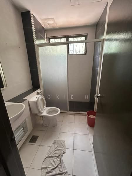 2.5-storey Terraced House for Rent in Bandar Puteri Puchong (Puchong) - Jackie Ho - Bathroom - PropertyGuru.com.my