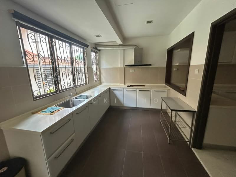 2.5-storey Terraced House for Rent in Bandar Puteri Puchong (Puchong) - Jackie Ho - Kitchen - PropertyGuru.com.my