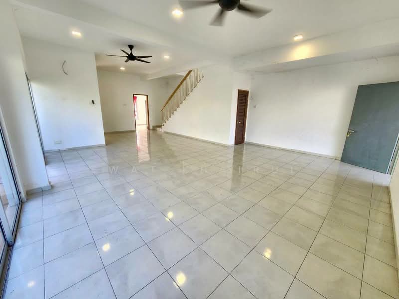 2-storey Terraced House for Sale in Serene Heights (Semenyih) - Ewat Khairul - Living Room - PropertyGuru.com.my