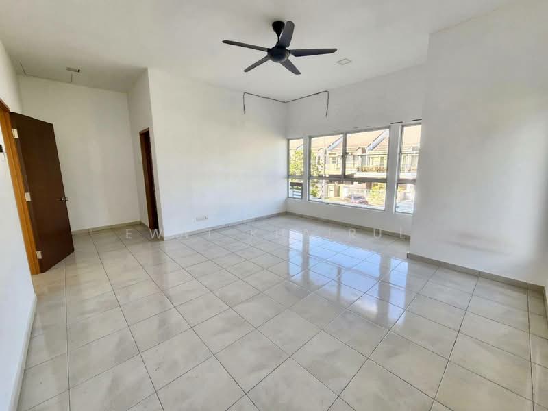 2-storey Terraced House for Sale in Serene Heights (Semenyih) - Ewat Khairul - Living Room - PropertyGuru.com.my