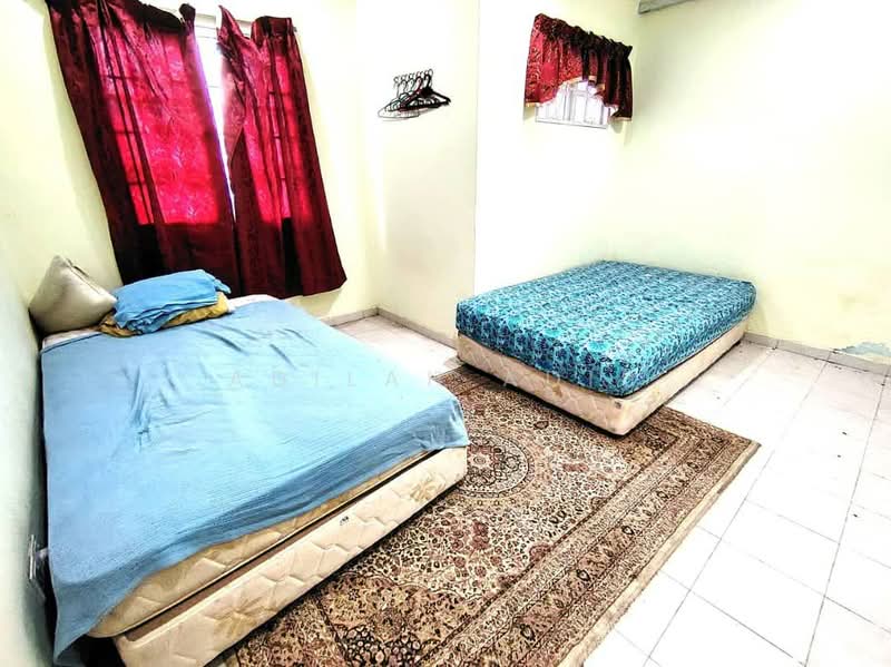 Rumah Teres 1.5 Tingkat untuk Dijual di Bandar Tun Hussein Onn (Cheras) - Adilah Adib - Bedroom - PropertyGuru.com.my