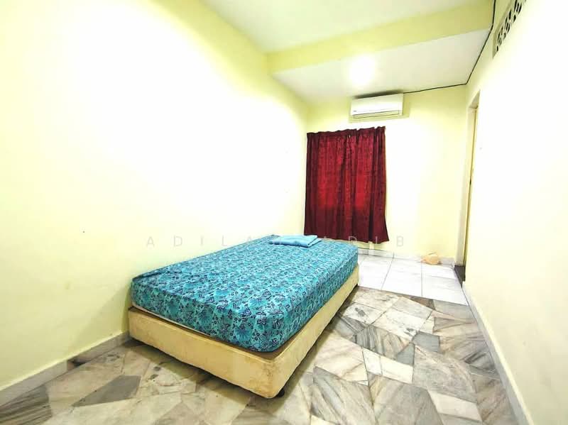 Rumah Teres 1.5 Tingkat untuk Dijual di Bandar Tun Hussein Onn (Cheras) - Adilah Adib - Bedroom - PropertyGuru.com.my
