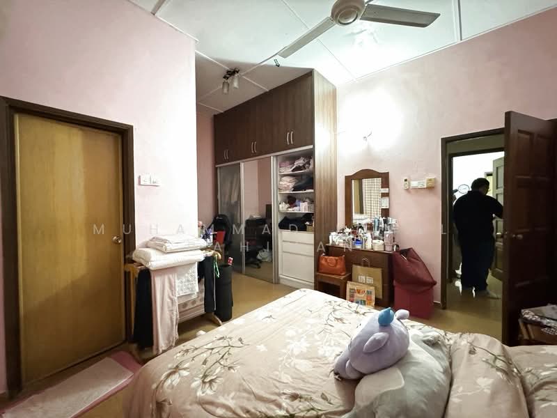 Bungalow for Sale in Kampung Tunku (Petaling Jaya) - Muhammad Iqmal Rahiman - Bedroom - PropertyGuru.com.my
