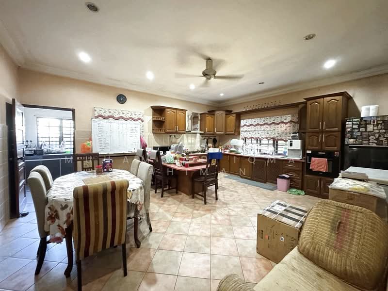Bungalow for Sale in Kampung Tunku (Petaling Jaya) - Muhammad Iqmal Rahiman - Kitchen - PropertyGuru.com.my