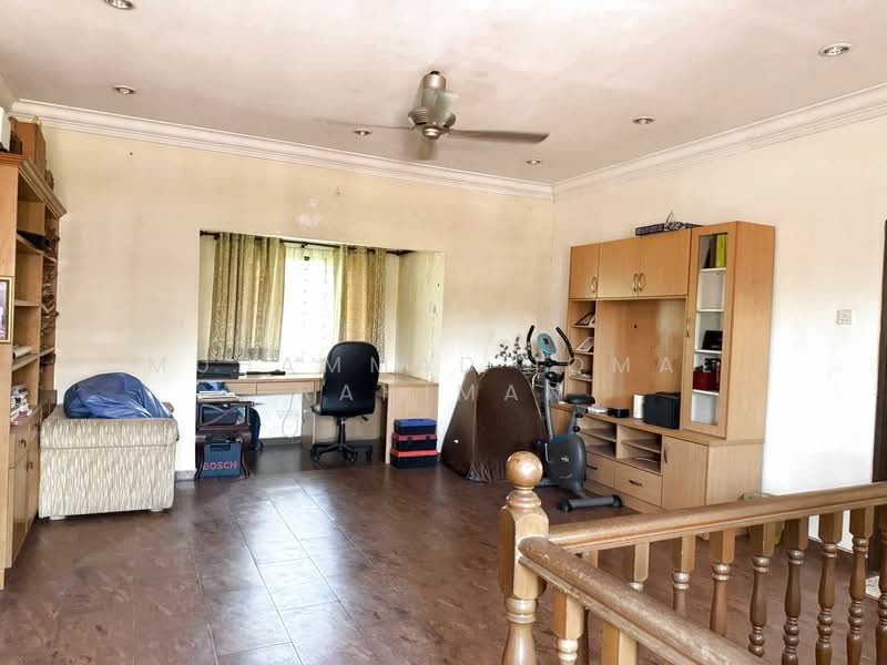 Bungalow for Sale in Kampung Tunku (Petaling Jaya) - Muhammad Iqmal Rahiman - Study - PropertyGuru.com.my