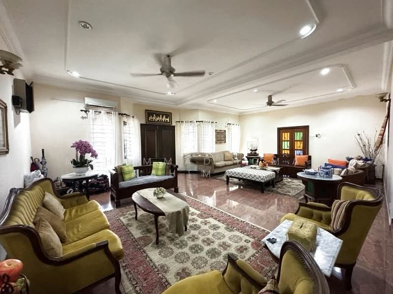 Bungalow for Sale in Kampung Tunku (Petaling Jaya) - Muhammad Iqmal Rahiman - Living Room - PropertyGuru.com.my