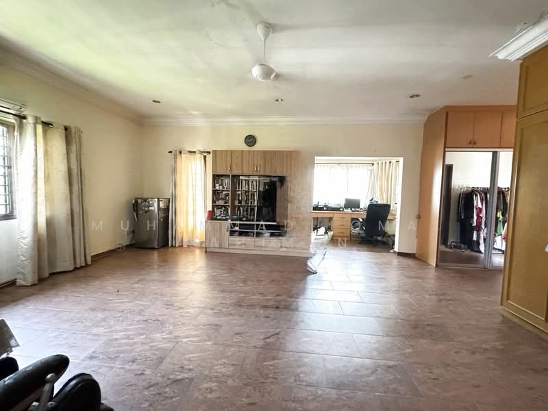 Bungalow for Sale in Kampung Tunku (Petaling Jaya) - Muhammad Iqmal Rahiman - Living Room - PropertyGuru.com.my