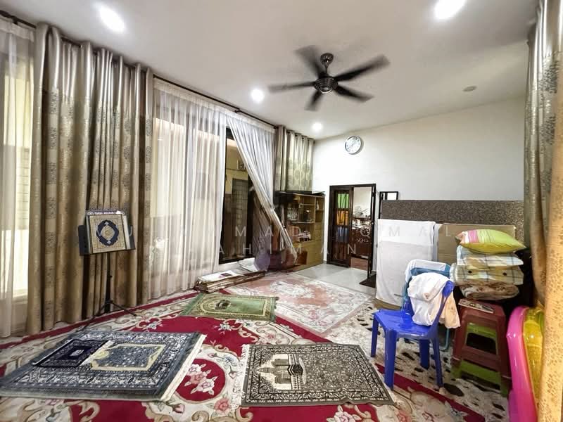 Bungalow for Sale in Kampung Tunku (Petaling Jaya) - Muhammad Iqmal Rahiman - Living Room - PropertyGuru.com.my