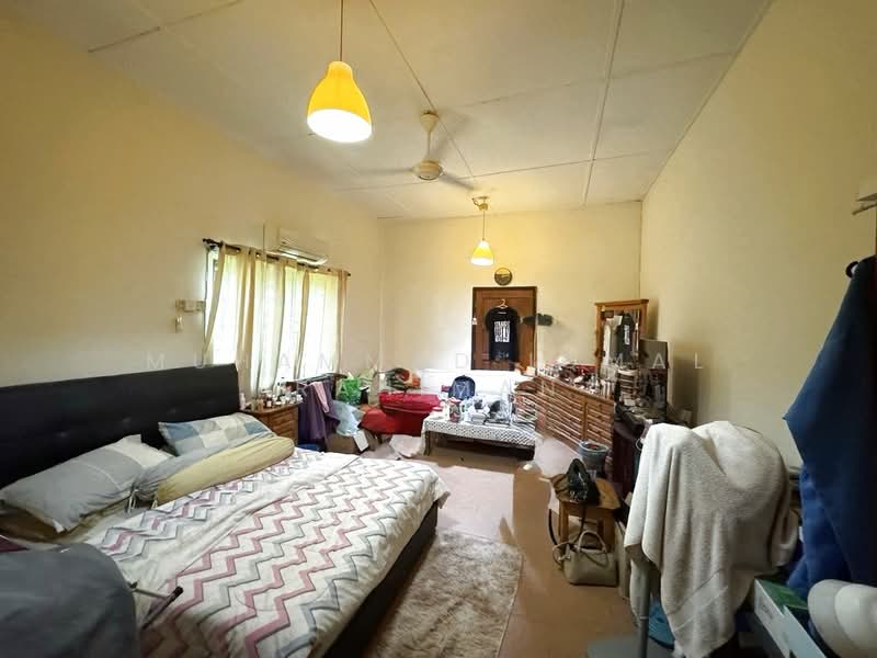 Bungalow for Sale in Kampung Tunku (Petaling Jaya) - Muhammad Iqmal Rahiman - Bedroom - PropertyGuru.com.my