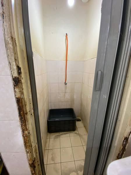 Apartment for Sale at Pangsapuri Arista - Azri Zabidin - Bathroom - PropertyGuru.com.my