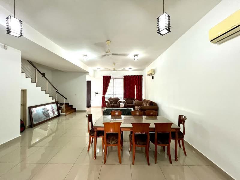 3-storey Terraced House for Sale in Cyberjaya (Selangor) - Afiqah . - Living Room - PropertyGuru.com.my