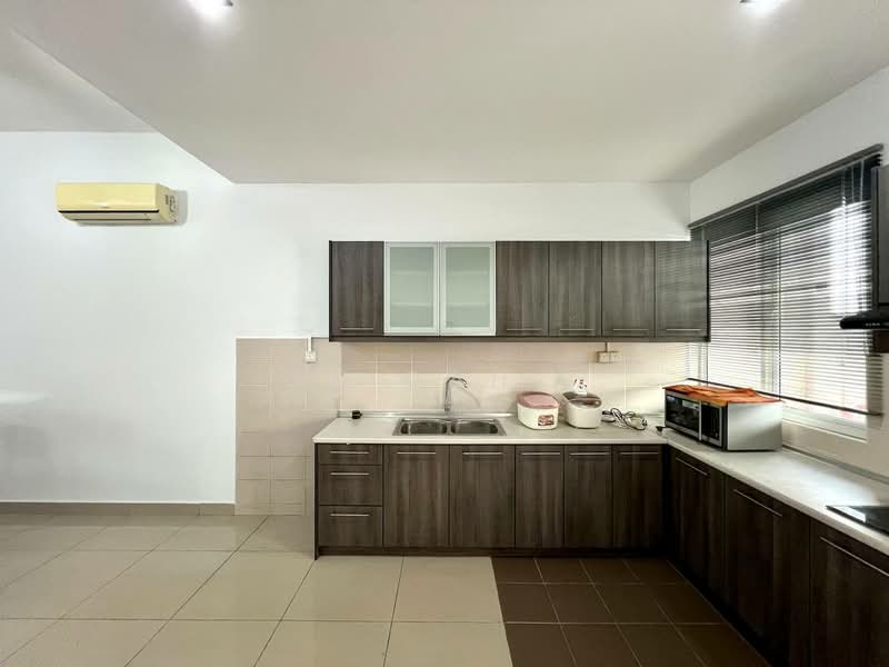 3-storey Terraced House for Sale in Cyberjaya (Selangor) - Afiqah . - Kitchen - PropertyGuru.com.my