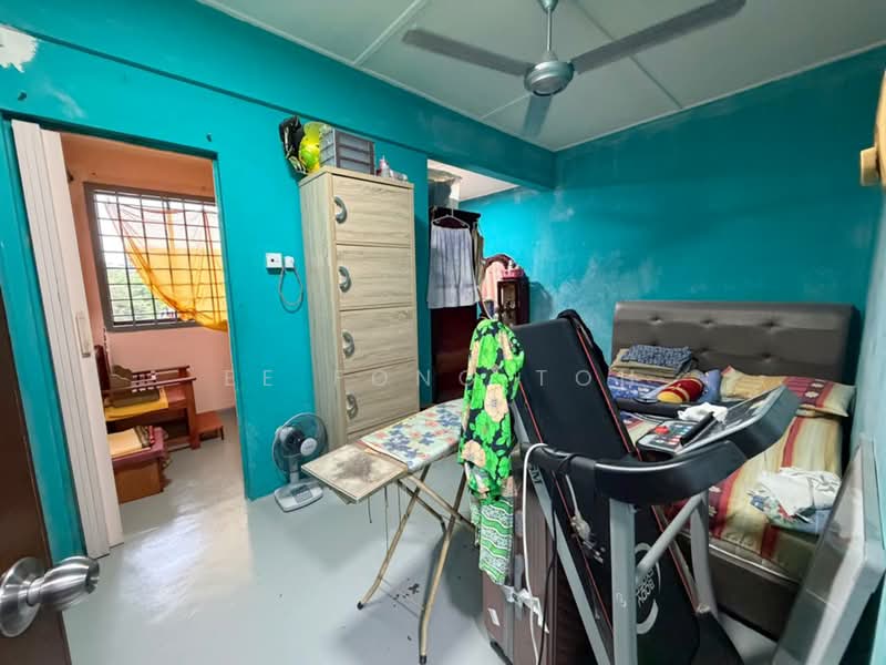 2-storey Terraced House for Sale in Taman Daya (Johor Bahru) - Ee Fong Toh - Bedroom - PropertyGuru.com.my