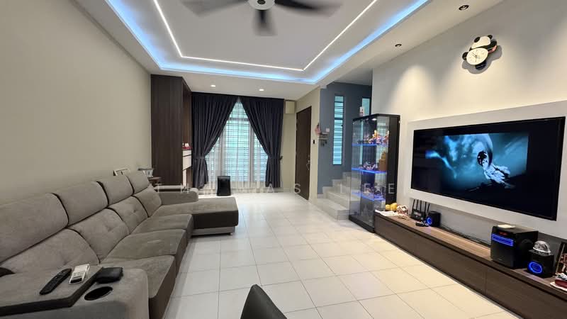 2-storey Terraced House for Sale in Austin (Johor Bahru) - Thomas Lee - Living Room - PropertyGuru.com.my