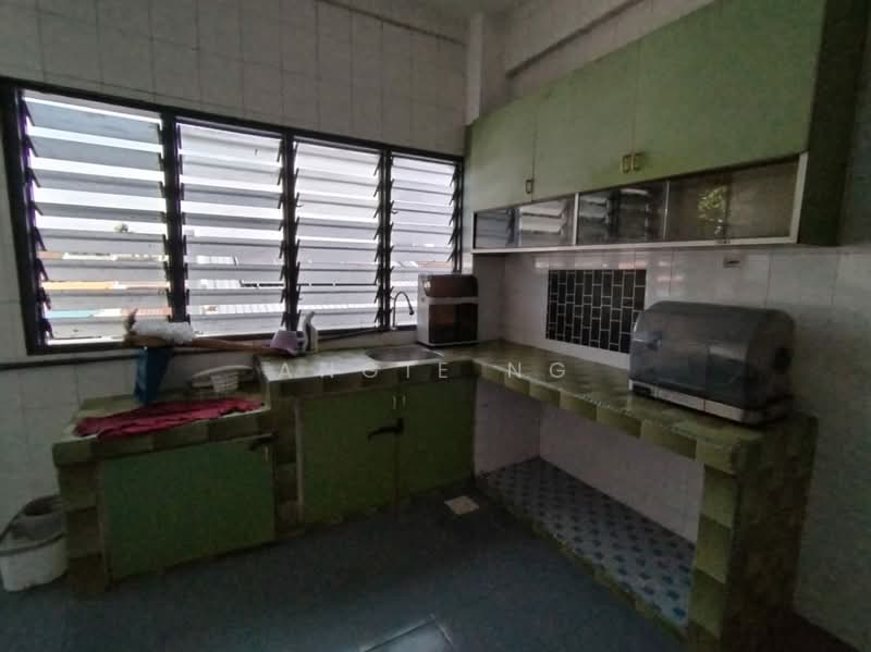 Rumah Flat untuk Disewa di Rumah Pangsa Bukit Senjuang - Angie Ng - Kitchen - PropertyGuru.com.my