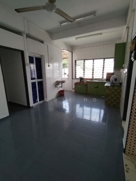Rumah Flat untuk Disewa di Rumah Pangsa Bukit Senjuang - Angie Ng - Kitchen - PropertyGuru.com.my