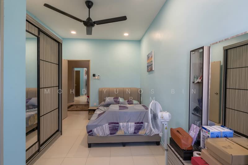 2-storey Terraced House for Sale in Klang (Selangor) - Mohd Yunos Bin A.Karim - Bedroom - PropertyGuru.com.my