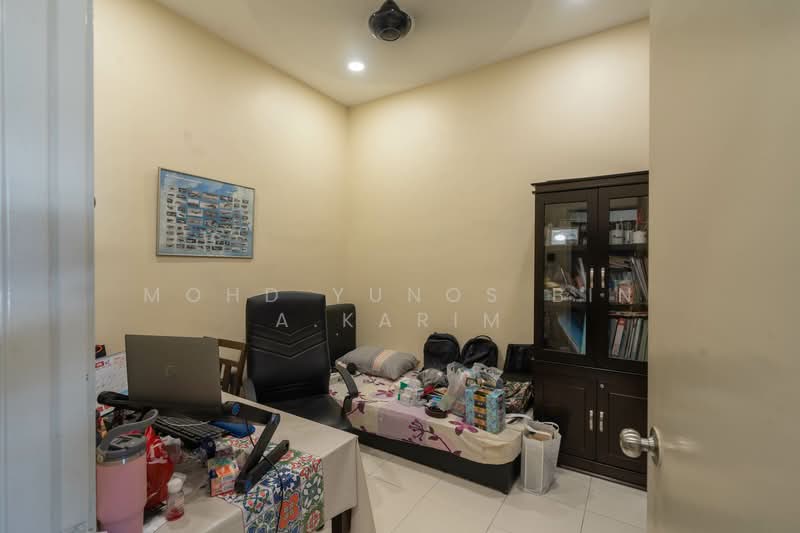 2-storey Terraced House for Sale in Klang (Selangor) - Mohd Yunos Bin A.Karim - Study - PropertyGuru.com.my