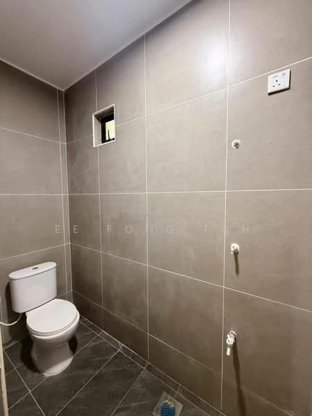 Rumah Teres 1 Tingkat untuk Dijual di Taman Johor (Tampoi) - Ee Fong Toh - Bathroom - PropertyGuru.com.my