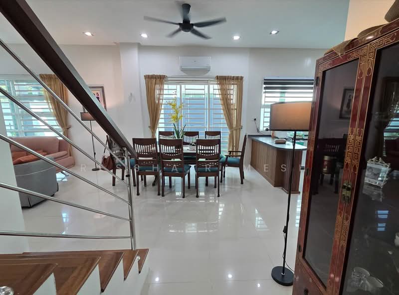 Semi-Detached House for Rent in Tanjung Bungah (Penang) - Ressha Ramesh - Dining Room - PropertyGuru.com.my