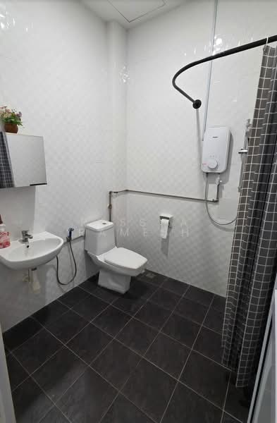 Semi-Detached House for Rent in Tanjung Bungah (Penang) - Ressha Ramesh - Bathroom - PropertyGuru.com.my