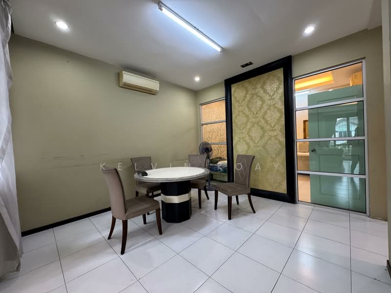 2.5-storey Terraced House for Sale in Taman Impian Emas (Skudai) - Kelvin Koay - Dining Room - PropertyGuru.com.my