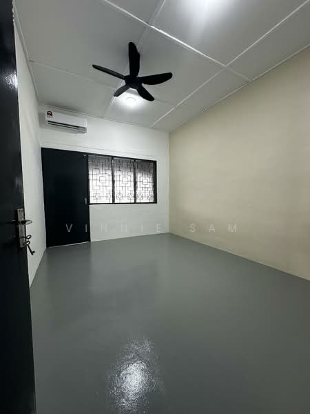 Rumah Teres 2 Tingkat untuk Disewa di Taman Sri Tebrau (Johor Bahru) - Vinnie Sam - PropertyGuru.com.my