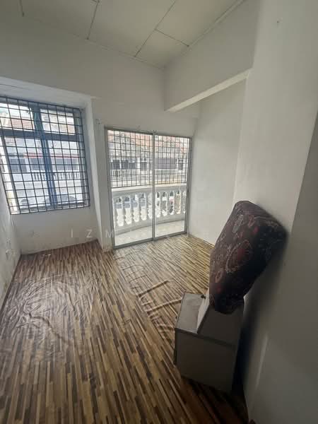 Rumah Teres 3 Tingkat untuk Dijual di Taman Tampoi Utama (Johor Bahru) - Izmaeljb . - Balcony - PropertyGuru.com.my