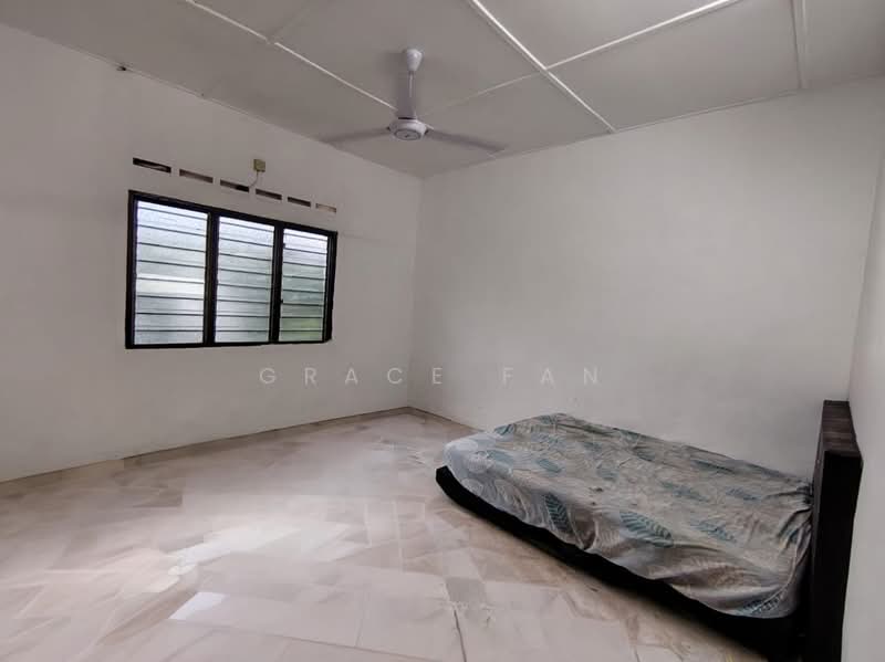 Rumah Berkembar untuk Disewa di Taman Lian Seng (Kluang) - Grace Fan - PropertyGuru.com.my