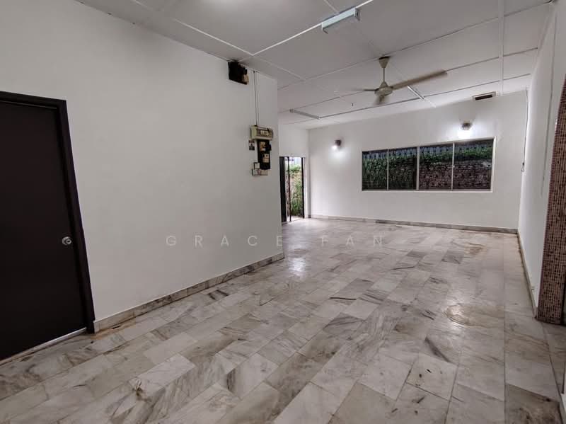 Rumah Berkembar untuk Disewa di Taman Lian Seng (Kluang) - Grace Fan - PropertyGuru.com.my