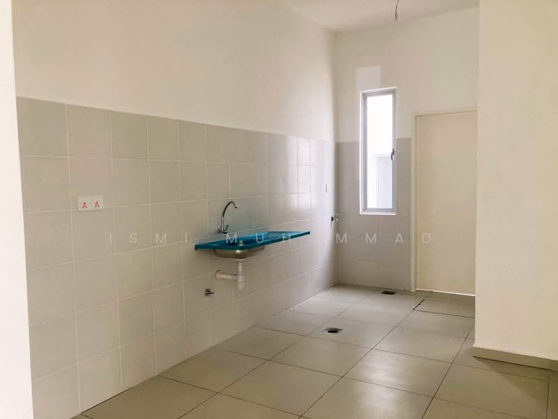 Rumah Teres 2 Tingkat untuk Dijual di Taman Tiara Sendayan (Bandar Sri Sendayan) - Ismi Muhammad - Kitchen - PropertyGuru.com.my
