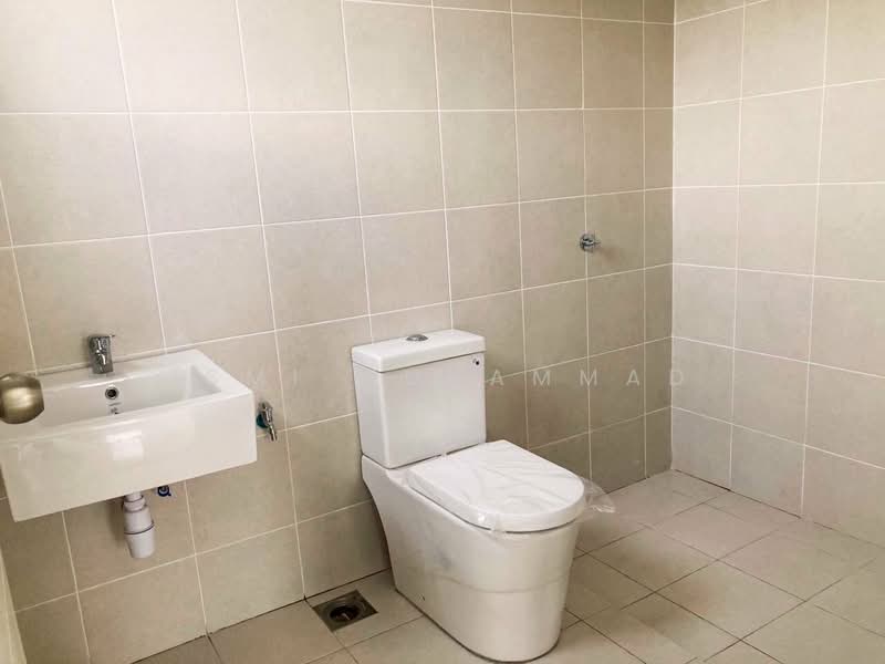 Rumah Teres 2 Tingkat untuk Dijual di Taman Tiara Sendayan (Bandar Sri Sendayan) - Ismi Muhammad - Bathroom - PropertyGuru.com.my