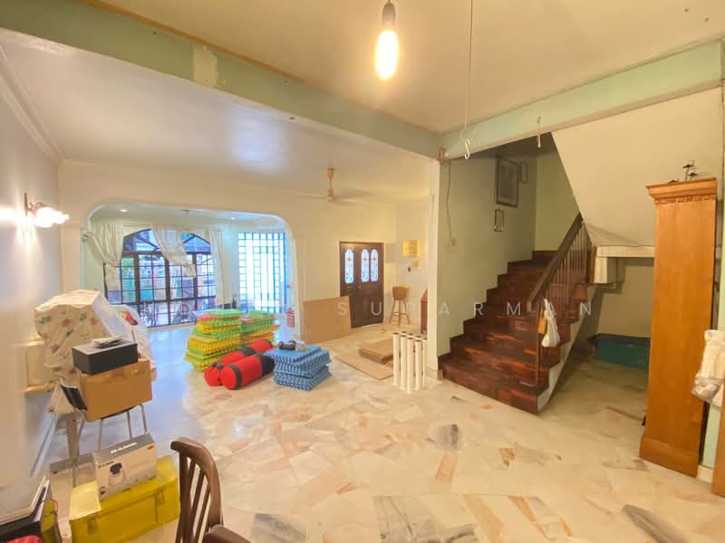 Rumah Teres 2 Tingkat untuk Dijual di Taman Bukit Maluri (Kepong) - Thoriq Suparman - Living Room - PropertyGuru.com.my